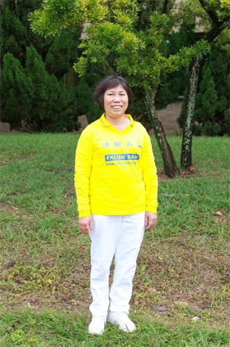 '图4:沈銮娇炼功没多久,红斑性狼疮完全痊愈。'