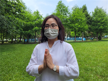图6:台中室内设计师的倩庭,首先感谢师父传大法,并诚心恭祝师尊“祝师父生日快乐!”