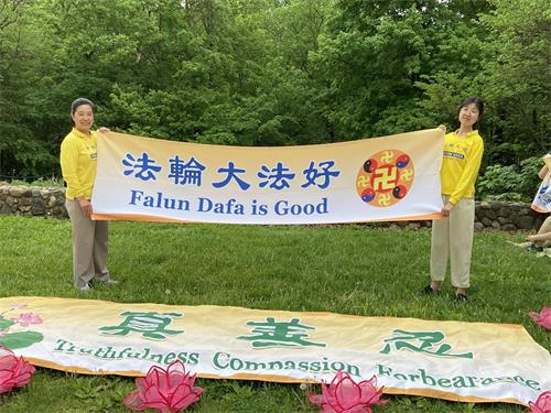 图5:来自印地南部布鲁明顿(Bloomington)的田女士和印第安纳大学在读的研究生莉莉安(Lilian)