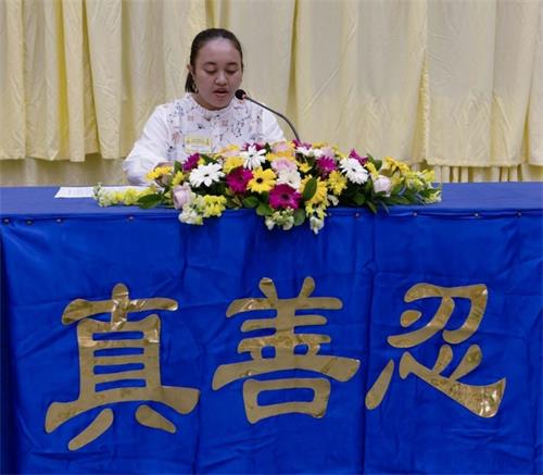 '图2:学员交流'