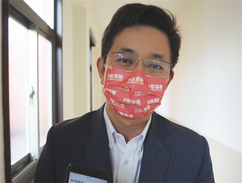 '图8: 蔡适应立委祝贺李洪志老师生日快乐,暨大法洪传三十周年。'