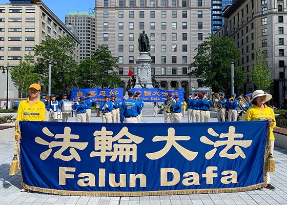 蒙特利尔法轮功学员传真相 民众支持