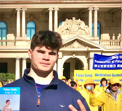 '图4:萨姆·帕克(Sam Parker)支持法轮功反迫害'
