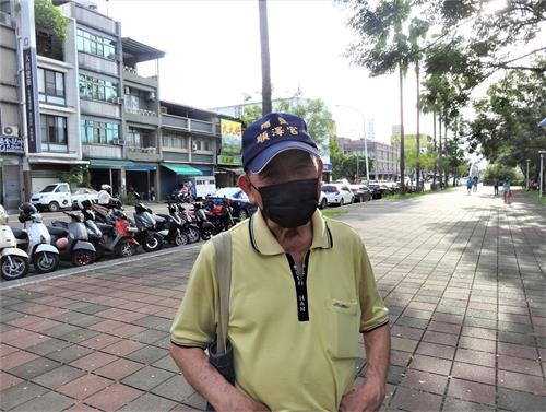 '图7:高龄86岁的许先生说,中共迫害法轮功“太残忍了,而且是违法的事情,天理不容!”'