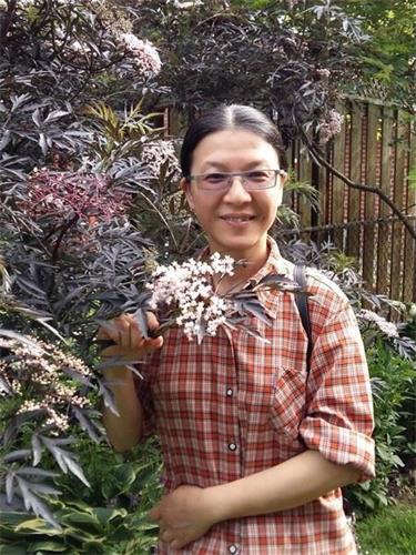 '图8:身体变好的林雪越来越享受加拿大的轻松惬意生活。'