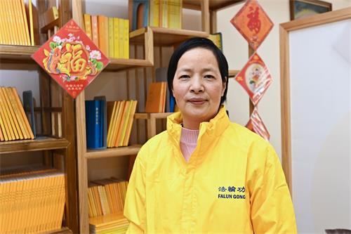 '图5:患乳癌末期的陈小姐于生命垂危之际幸遇大法,她感谢师尊再造之恩。'
