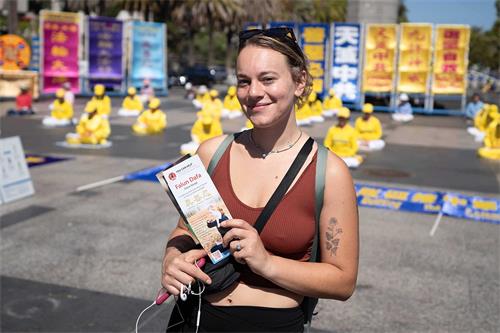 图25:湾区居民莎拉女士支持中国人退出中共的组织