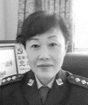 '陶淑萍,女,一九六五年八月出生,先后任专门负责迫害法轮功学员的狱政科长、九监区监区长等职。'