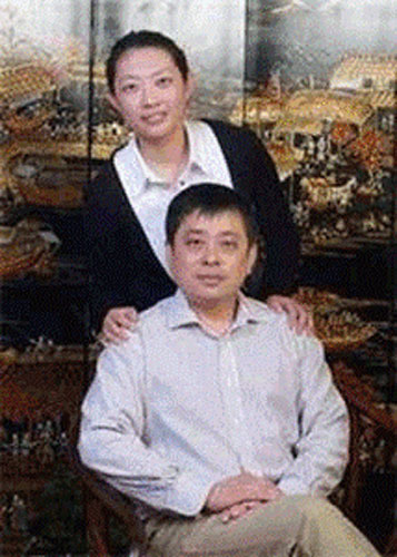 图17:任海飞和妻子王晶合影