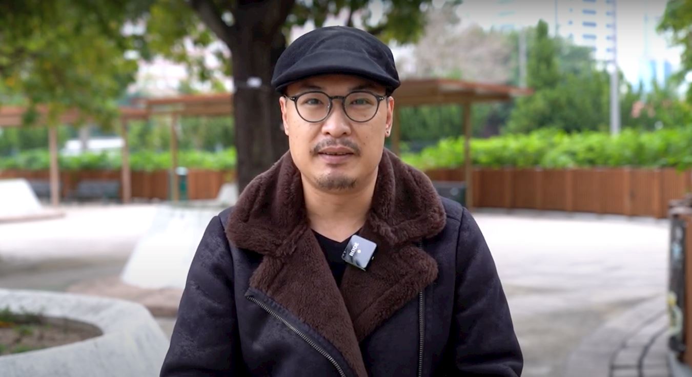 '图3:电影监制及演员何骏怡感受到法轮功学员“真善忍”精神,且能无修件地帮助人们。'