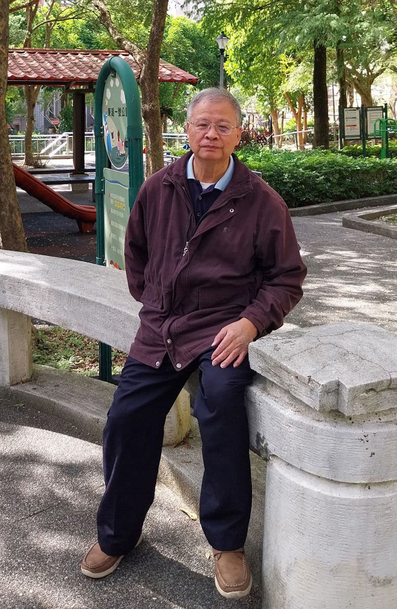 图1:真、善、忍修炼,感到神清气爽,非常愉快,并获得从未有过的安全感,认为是他最大的荣幸。