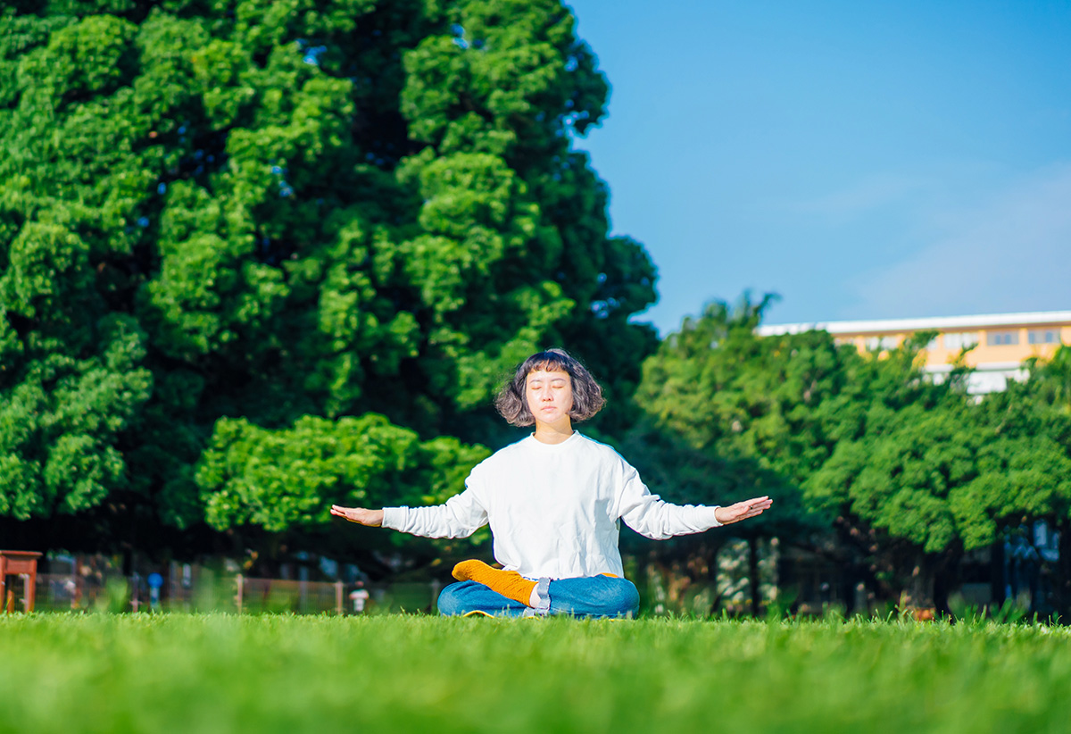 图3:馨云在炼法轮功第五套功法——神通加持法