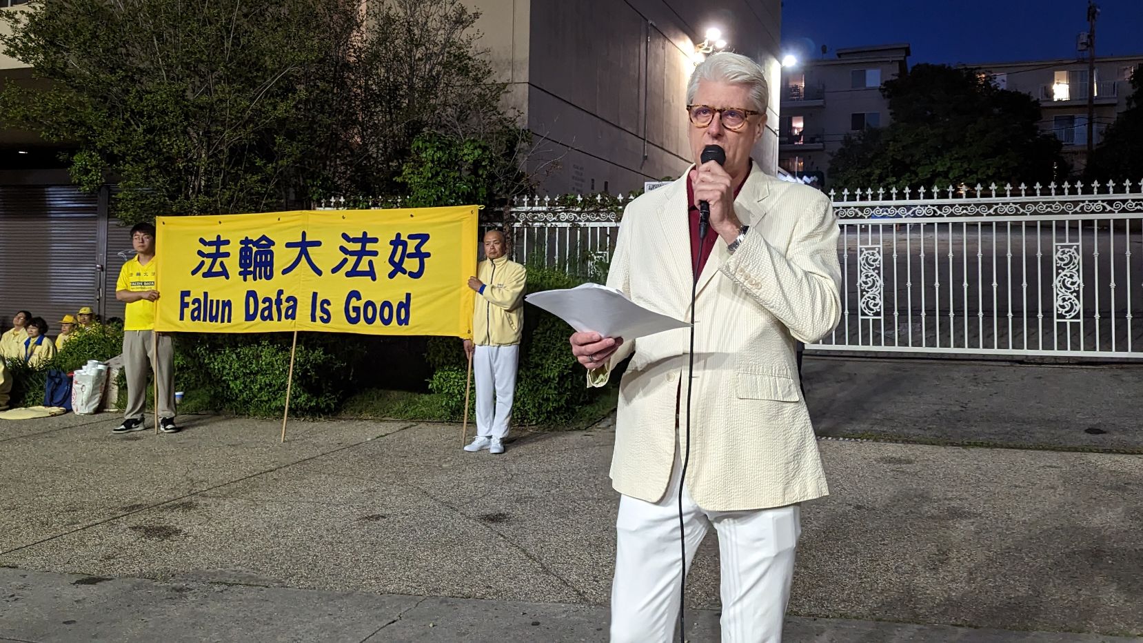 图7:反活摘器官医生联盟美西代表达纳‧丘吉尔(Dana Churchill)发表演讲。