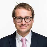图8:联邦议会国民院议员瓦莱州(Valais)的菲利普·南戴莫德(Philippe Nantermod)