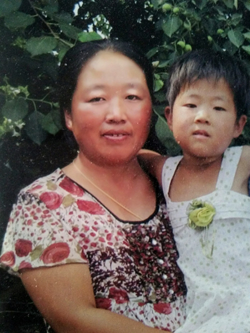 潘艳军女士