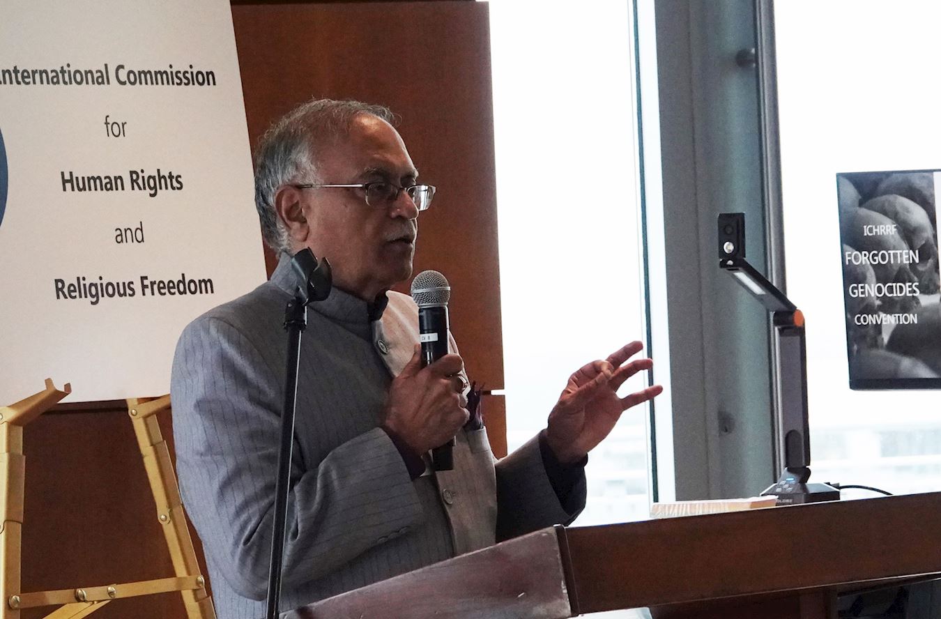 '图5:前印度大使普拉蒂普·卡珀尔(Pradeep Kapur)主持研讨会。'