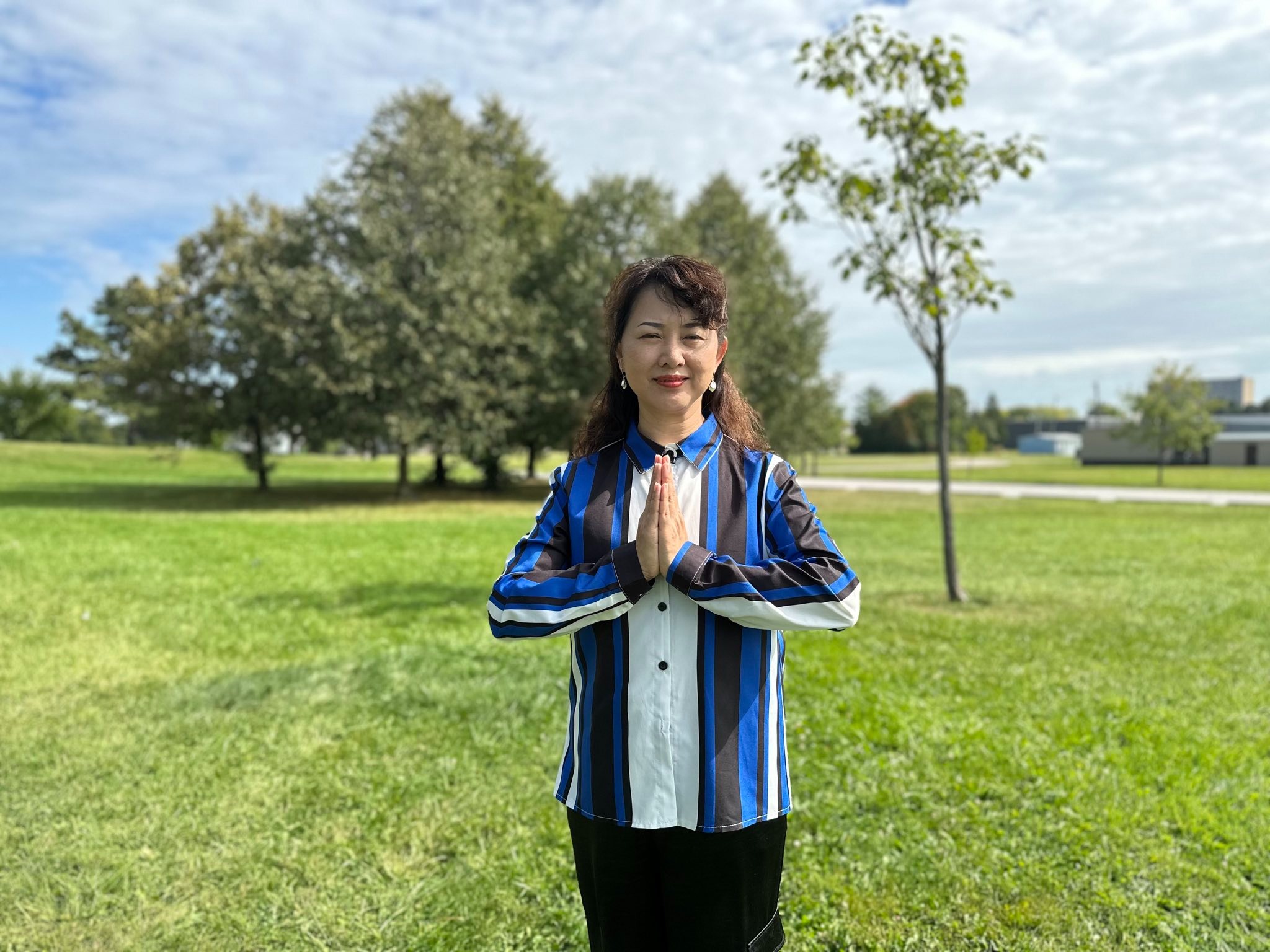 图5:明慧夏令营老师安琪拉(Angela)恭祝师父中秋快乐!