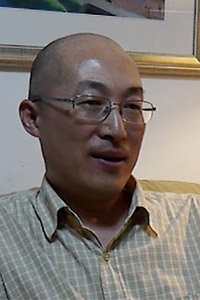 秦蔚