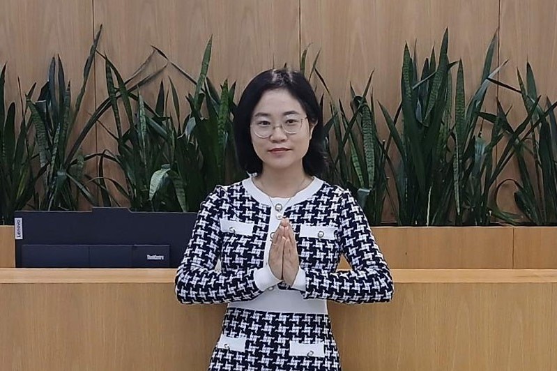 图2:莎拉感恩师父让她从痛不欲生的人生变得幸福美满。
