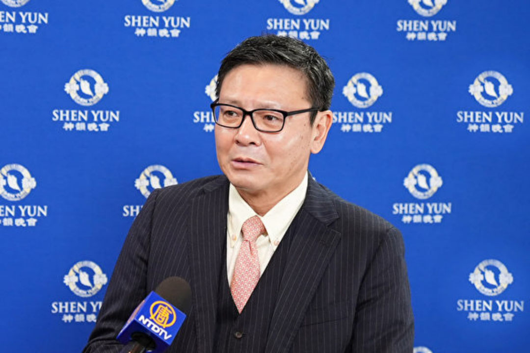 图6:二零二四年二月七日下午,无线通信机器制造及软件开发公司创办人、日本知名实业家猪又将哲(Inomata Masanori)观看了神韵纽约艺术团在札幌市札幌文化艺术剧场hitaru(Sapporo Cultural Arts Theater hitaru)的第三场演出。(大纪元)
