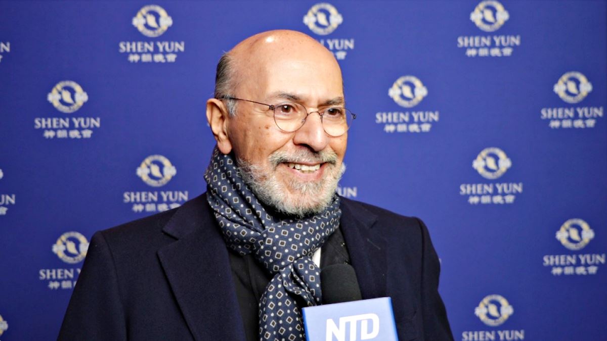 '图8:沙菲克·贾比尔(M· Shafik Gabr)说:“演出出乎我的预期,超乎我的想像。坦率地说,我真的很敬佩演员们,也钦佩神韵艺术总监所做的一切。”(新唐人)'