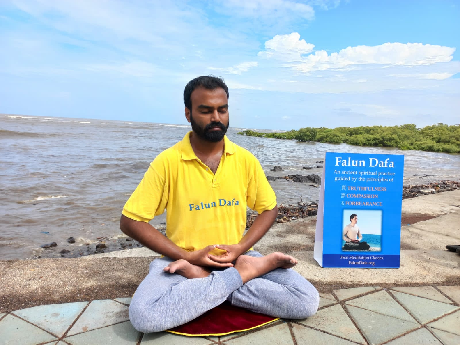 图1~2:印度孟买的医生吉里达尔(Giridhar)博士