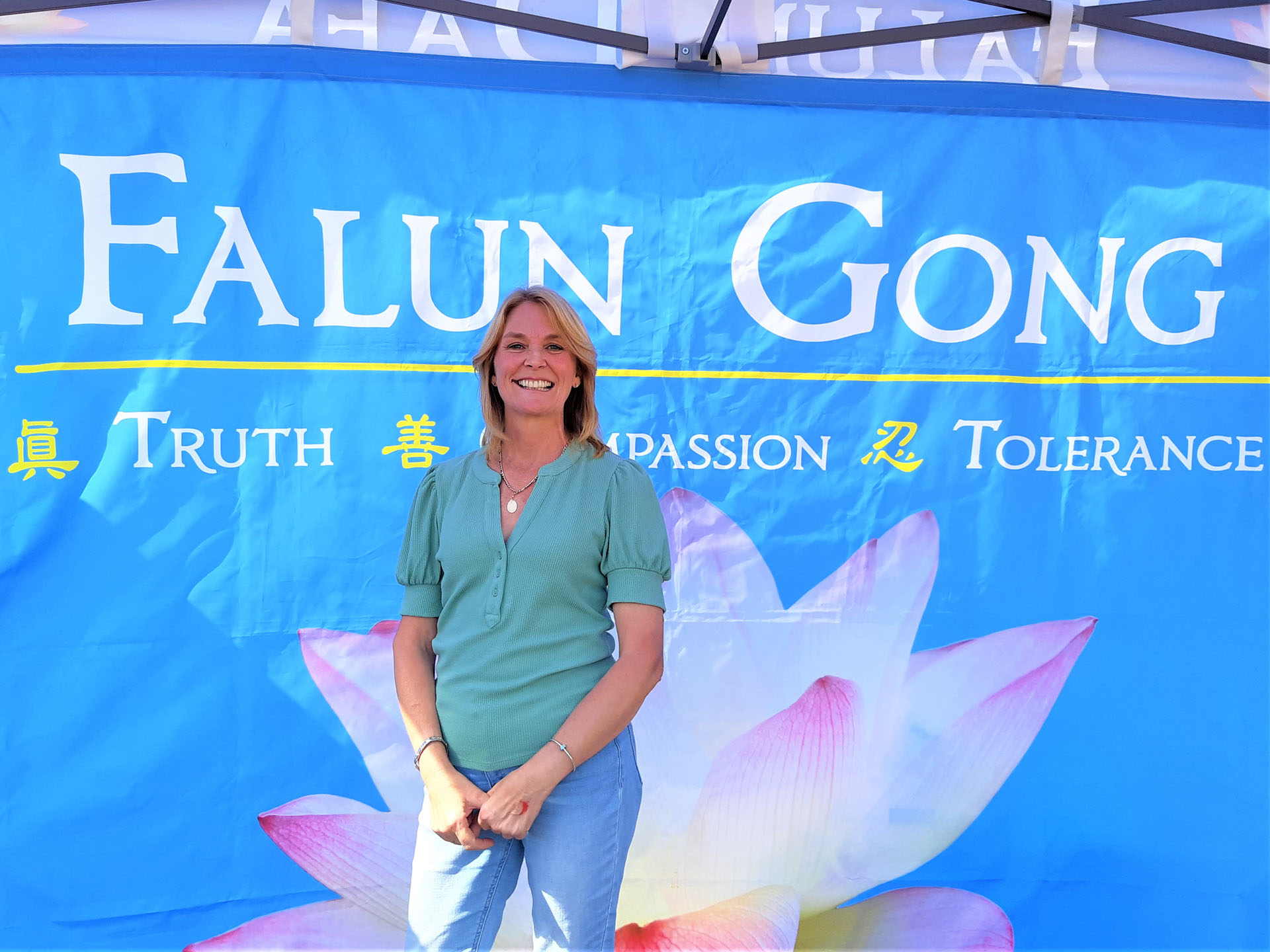 图9:雪莉·塔克(Shelley Tucker)说:“ 找寻到真、善、忍,你的内心就会平静下来。”