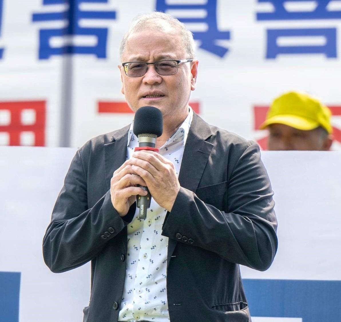 '图7:台湾建筑法学会理事长刘国隆。'