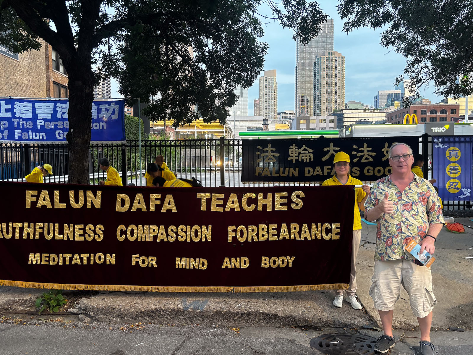 图14:约翰·墨菲(John Murphy)表示非常支持法轮功学员反迫害。