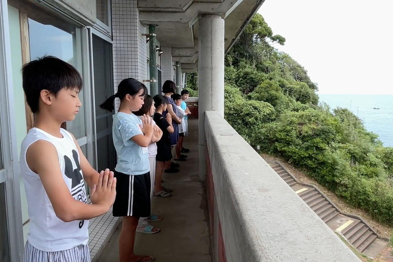 图1~2:大法小弟子的早上晨炼。