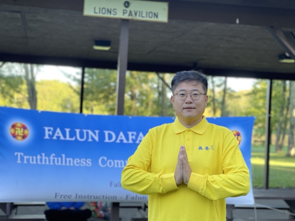 图3:来自青岛的李津青在中秋来临之际向师父李洪志先生表达感恩。