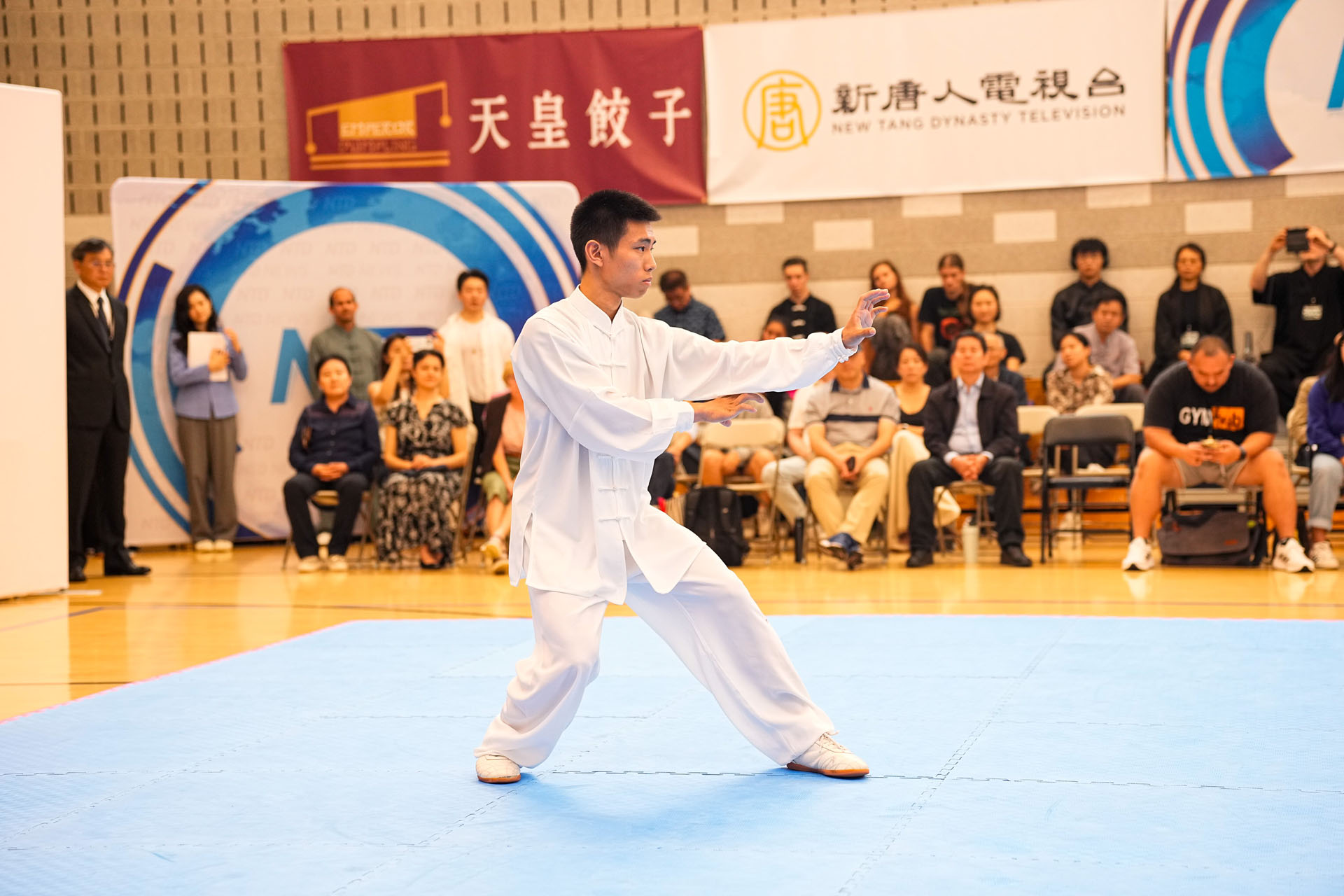图2:台湾选手刘大雁在男子拳术组比赛中表演形意。(大纪元)