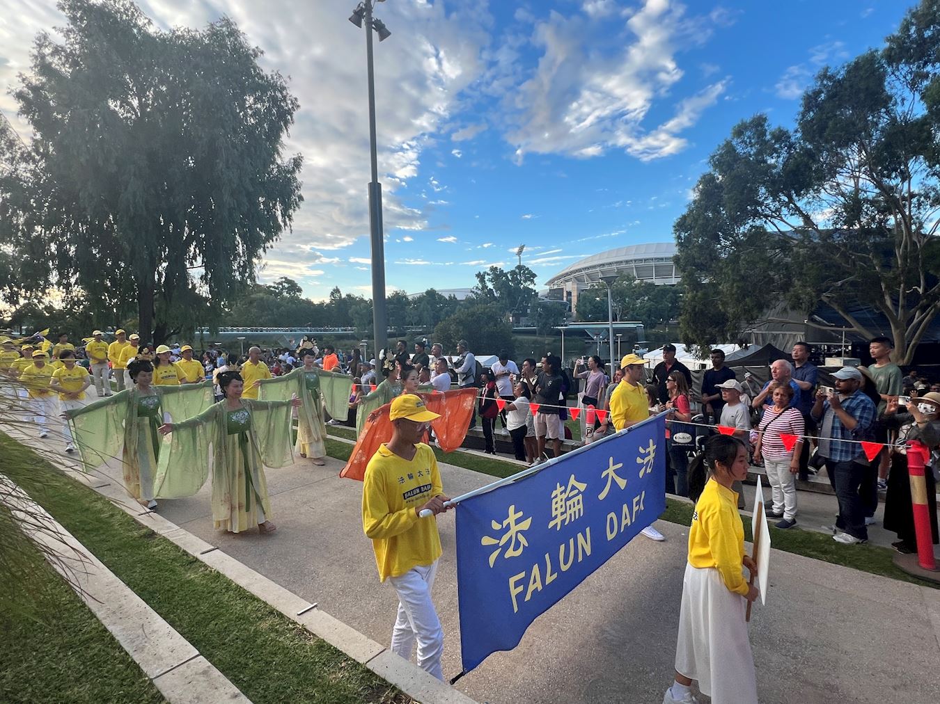 '图1~4:二零二五年一月二十六日,法轮功学员在阿德莱德(Adelaide)参加澳洲国庆日游行庆典。'