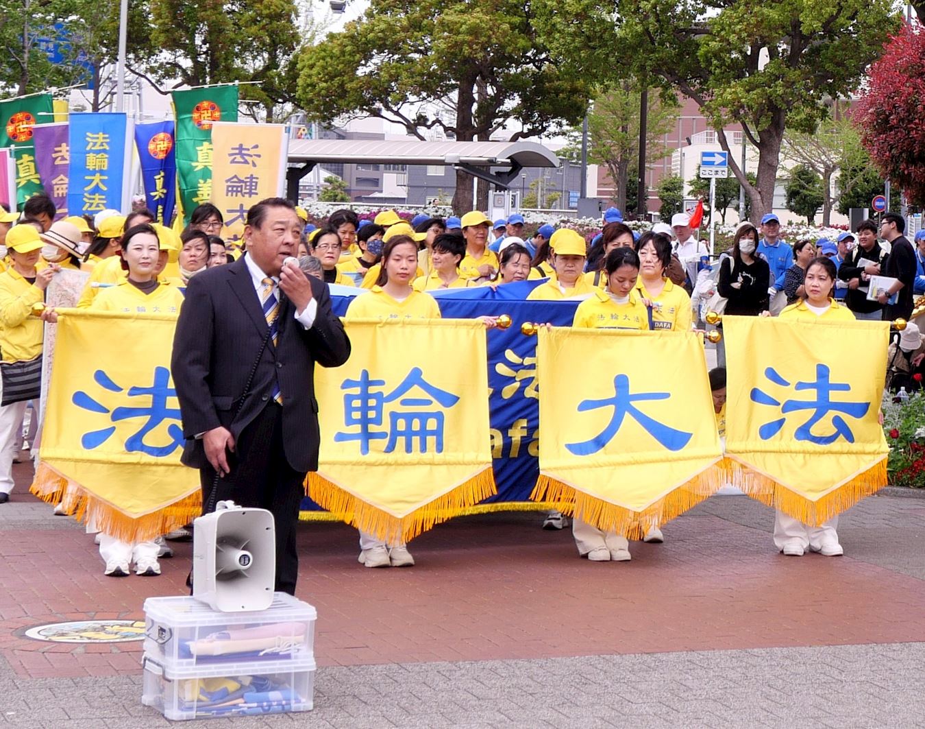 '图2:江东区议会议员二瓶文隆先生'
