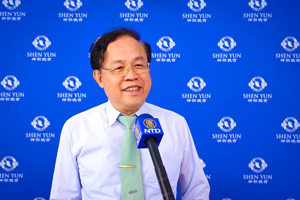 '图4:二零二五年四月二十七日下午,被誉为“高熵合金之父”、获选“台湾科学界影响力第一人”的中央研究院院士叶均蔚,在桃园观赏了神韵演出。(大纪元)'