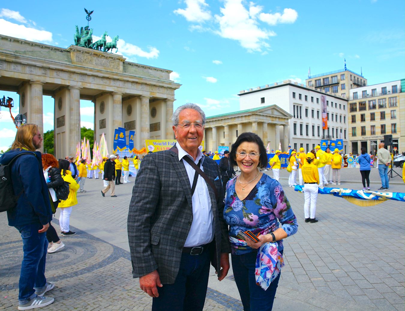 '图19:来自德国斯图加特附近的包装公司老板夫妇(Brunhild Haug 和 Karl Ludwig Haug )。'