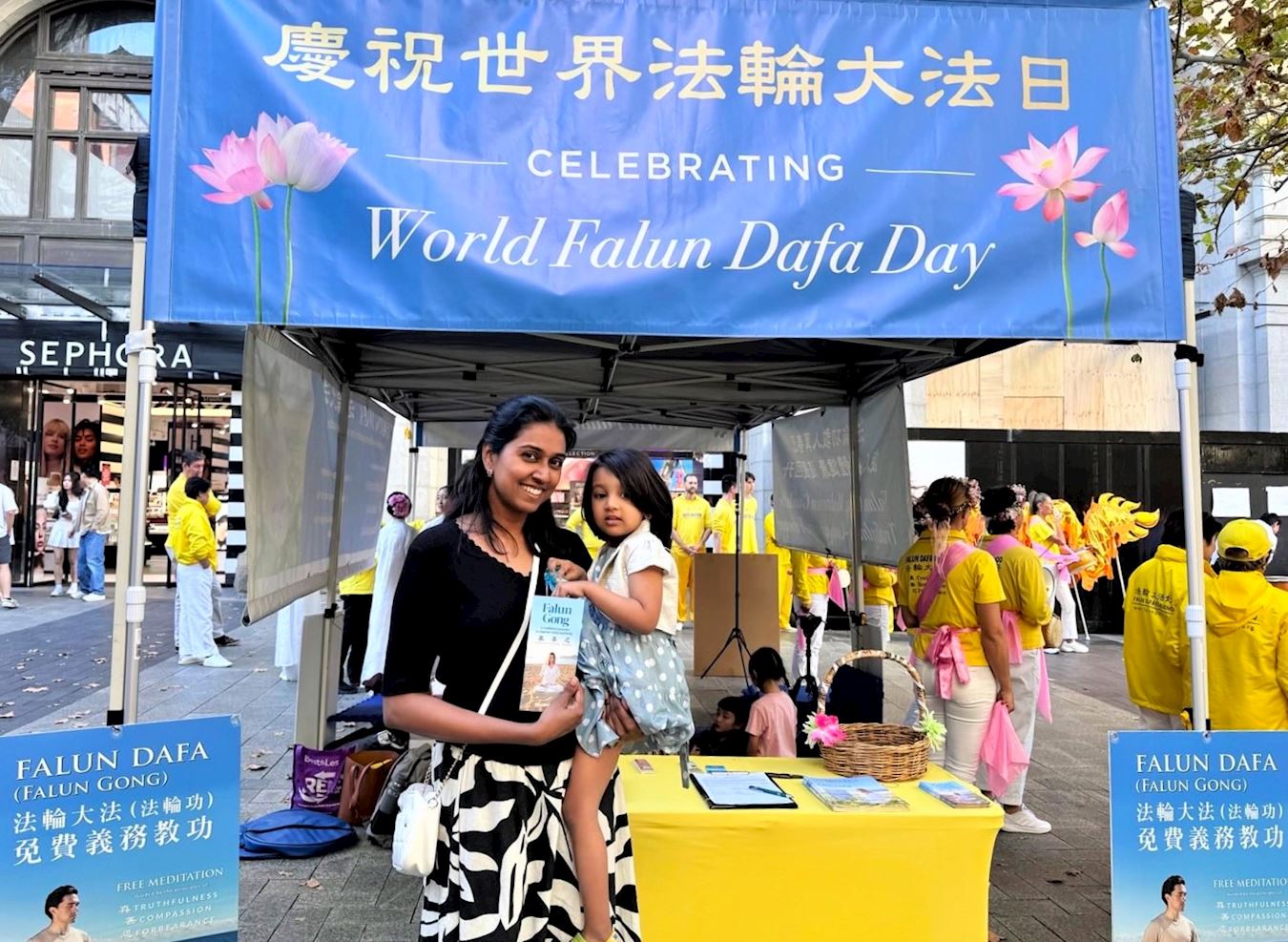 '图18:罗希妮·奈尔(Roshini Nair)说:“我想要继续阅读法轮功书籍,并开始修炼。”'