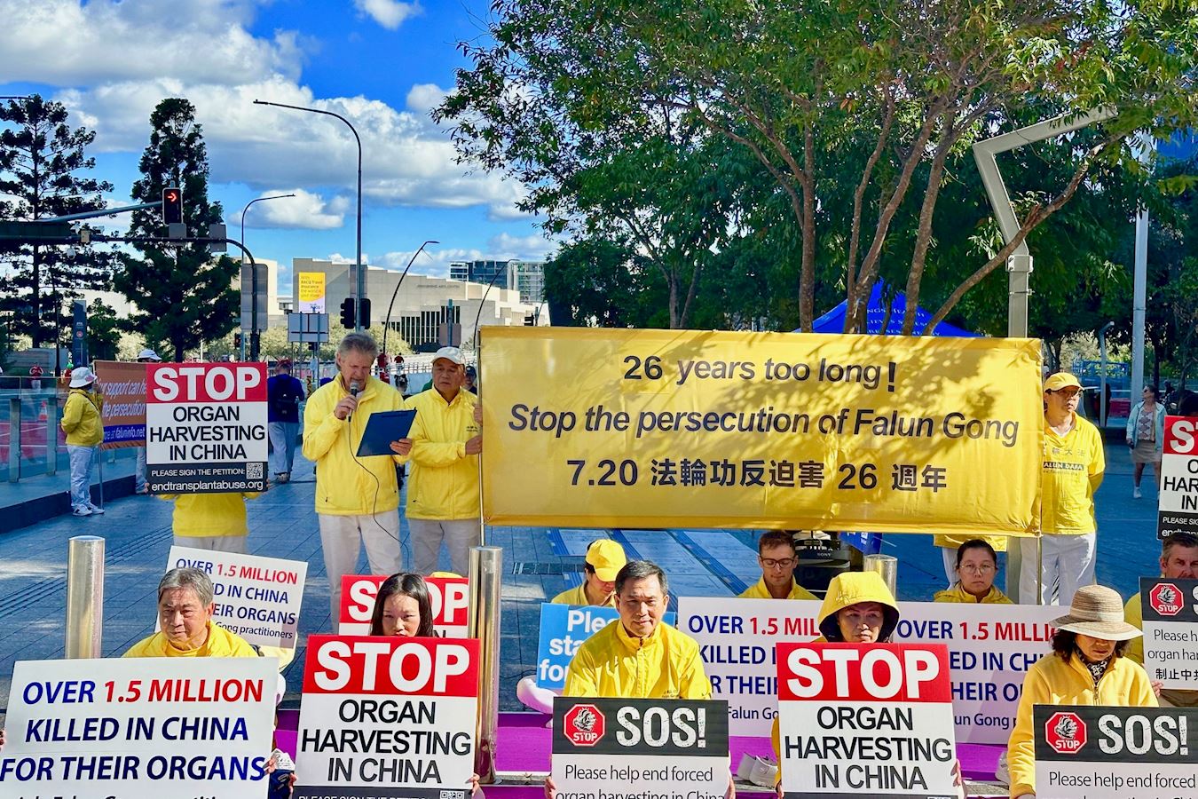 '图10:法轮大法昆士兰佛学会发言人约翰·道维在发言'