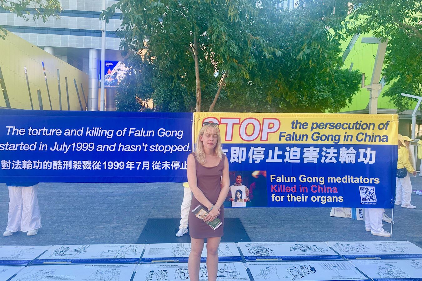 '图11:阿米利娅:“法轮功弘扬真、善、忍的理念很重要,是这个世界最需要的。你们很平和、很善良,中共必须立即停止迫害!”'