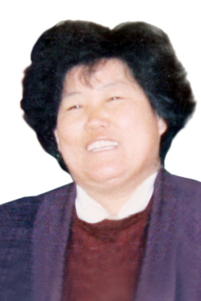 倪英琴